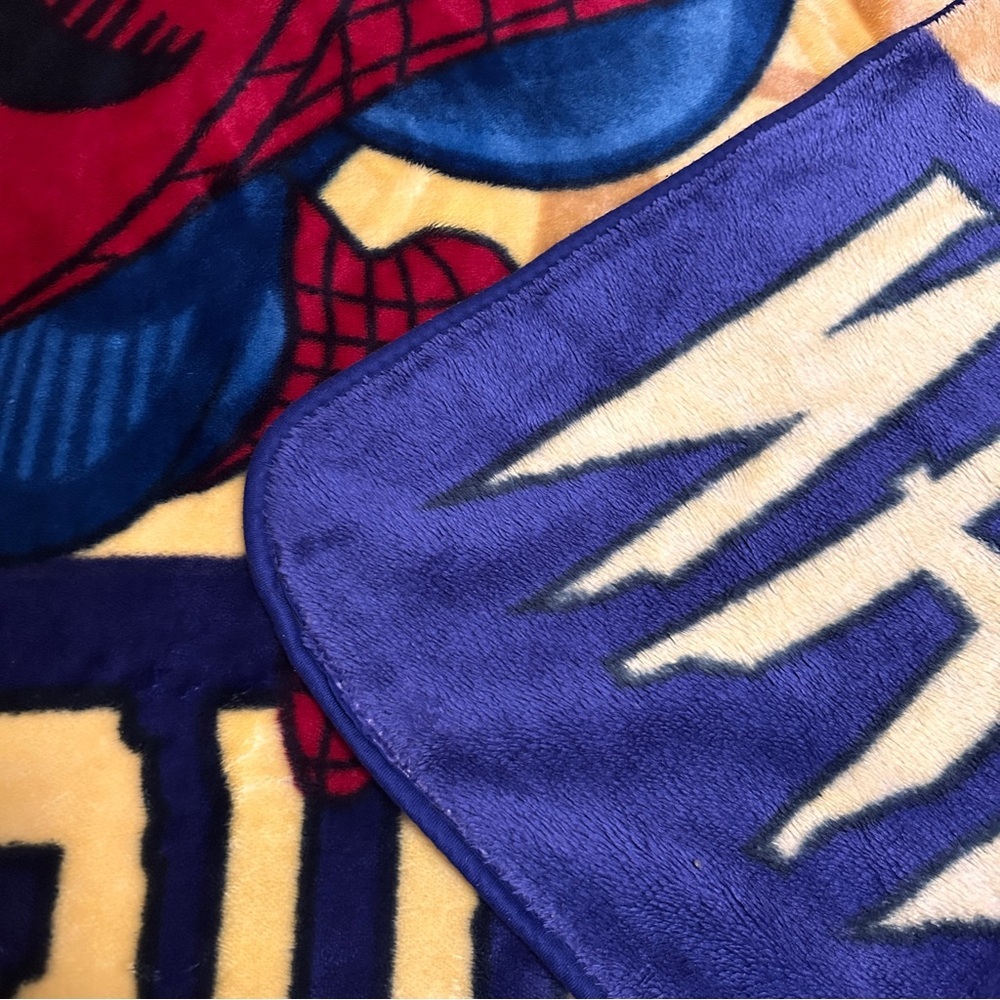 Spiderman Vintage 2000’s Acrylic Twin Size Plush Kids Blanket - Picture 4 of 5